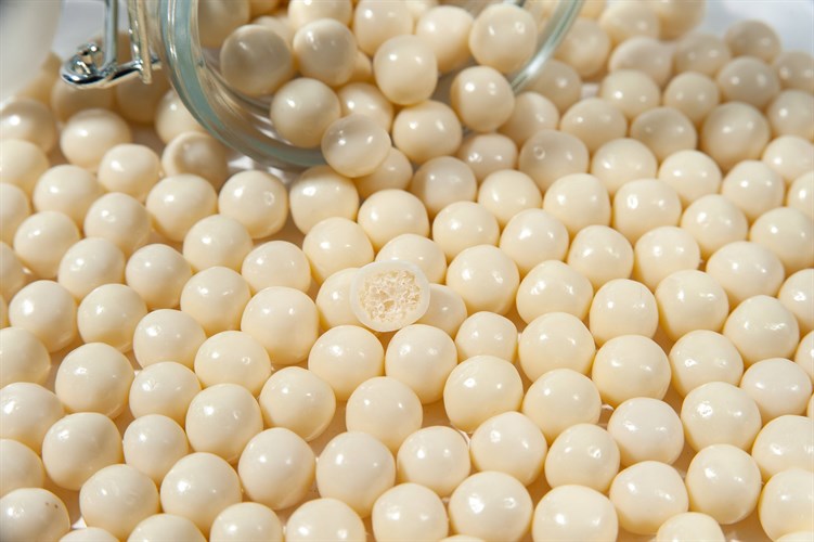 Рисовые шарики (10 мм) в белой шоколадной глазури (2,5 кг) - Standart - фото 42645